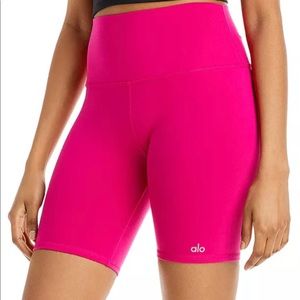 Alo yoga biker shorts hot pink logo at the front
